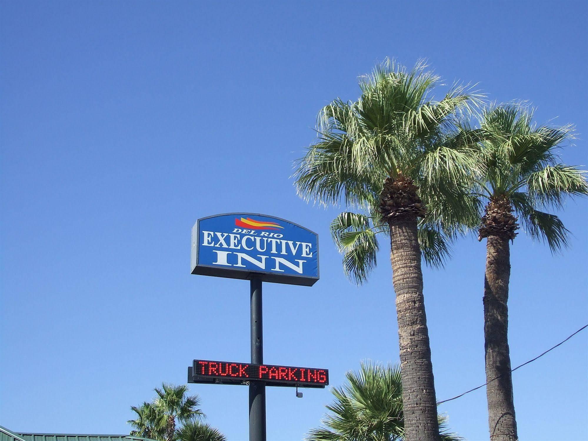 Del Rio Executive Inn Exterior foto